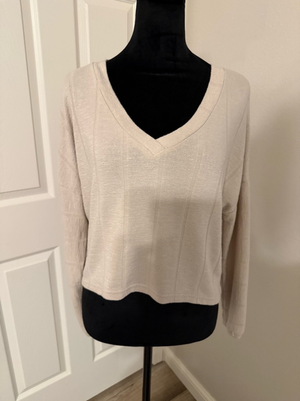 Akira V-Neck Lightweight Women's Sweater - Cream